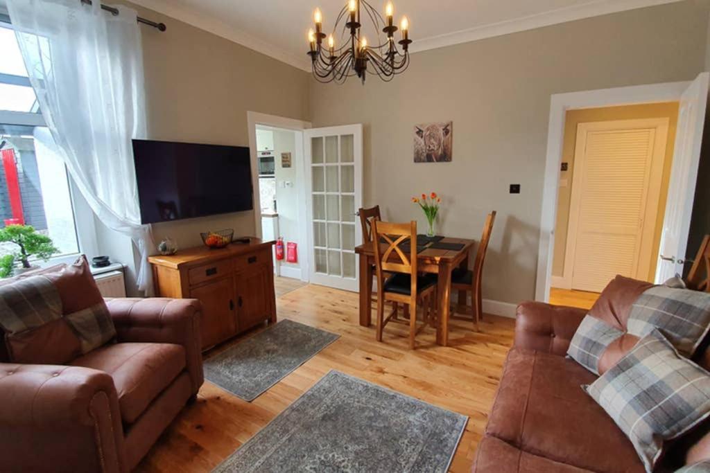 Smart & Stylish Holiday Apartment In The City Centre Inverness Exteriör bild